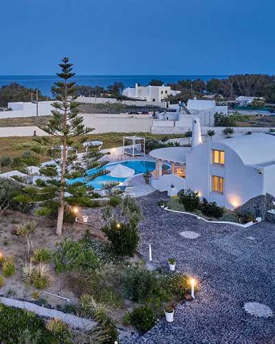 1-distances-la-maison-santorini-greece.jpg